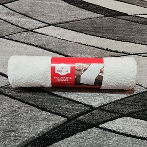 HOILDAY TIME 14"X72" WHITE DECORATIVE TABLE RUNNER